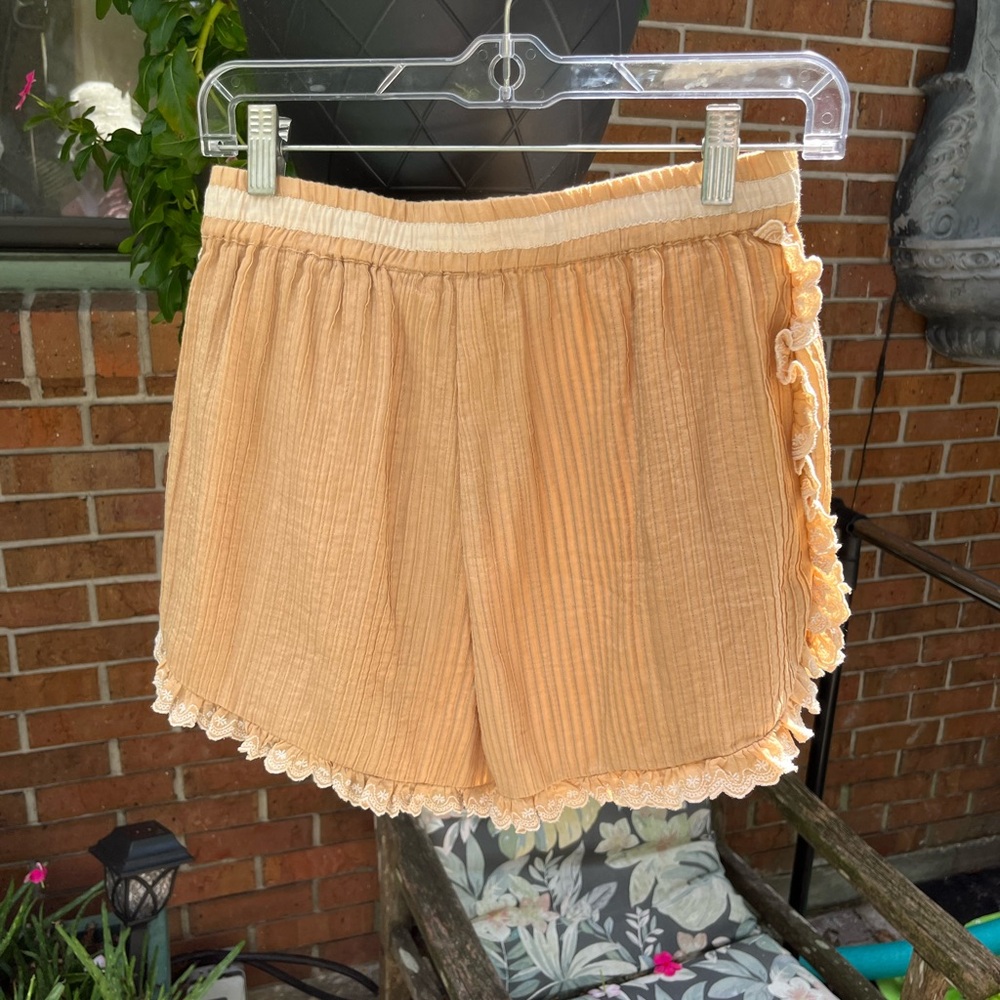 Letmebe shorts